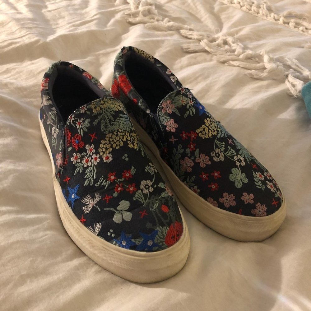 Madden Girl Slip On Sneaker Navy Floral Emboridery
